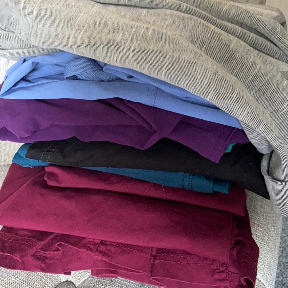 Bundle of scrubs on hold for Amber 💕